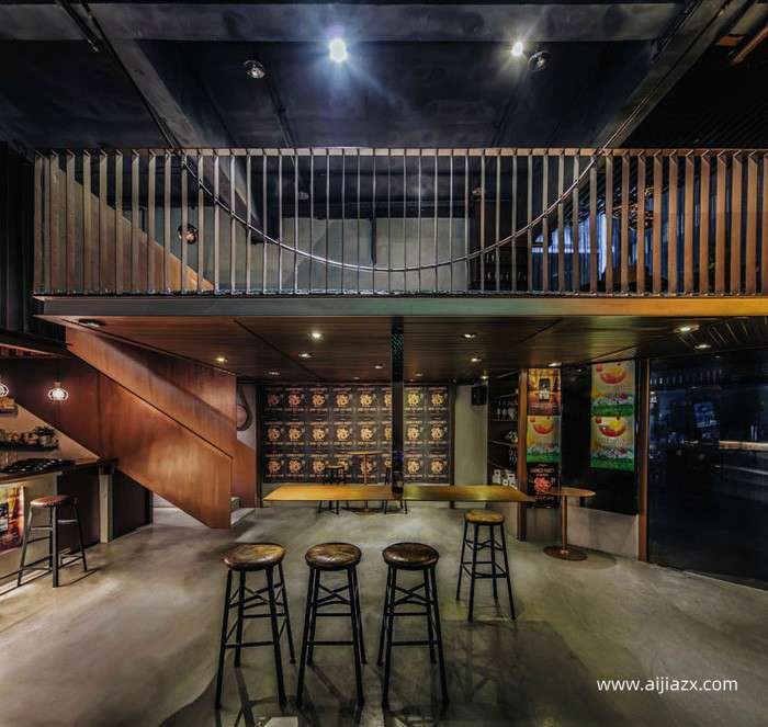 復古火鍋店設(shè)計裝修，工業(yè)風火鍋店設(shè)計裝修