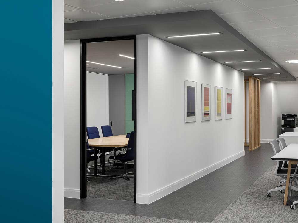 800平米鄭州廣告?zhèn)髅睫k公裝修設計