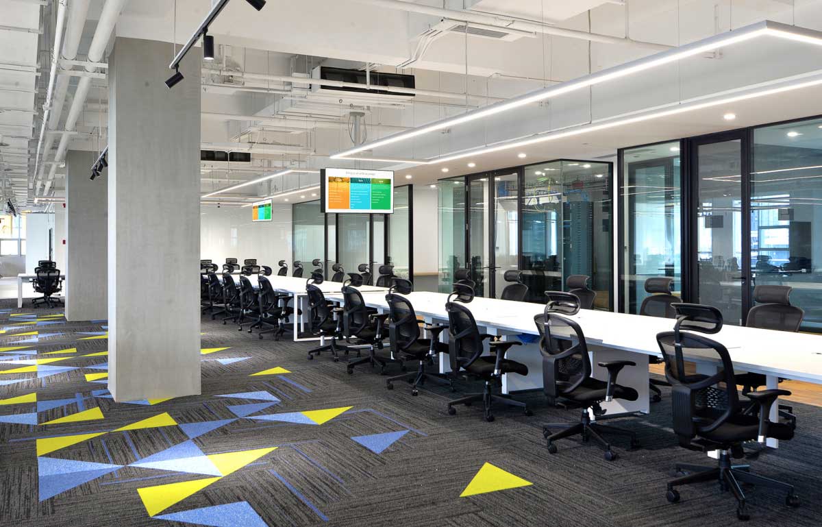 640平米鄭州辦公室翻新裝修設(shè)計效果圖