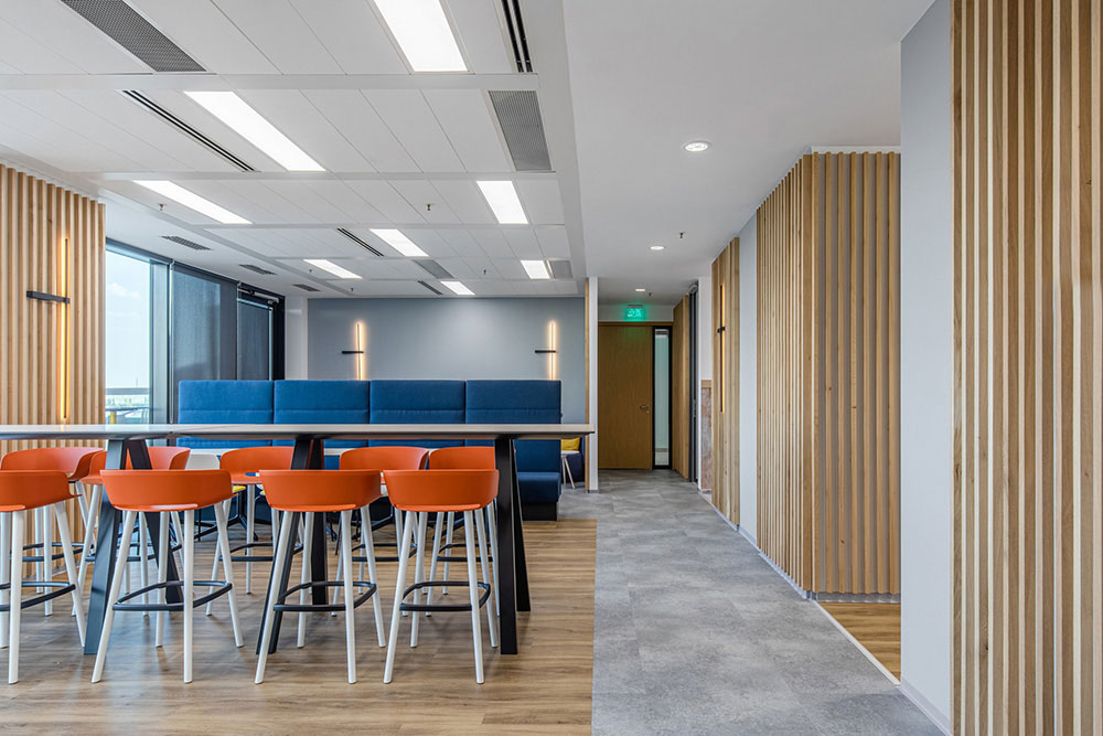 鄭州科技公司辦公室裝潢設(shè)計效果圖