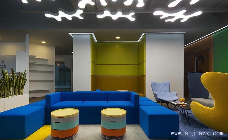 時(shí)尚創(chuàng)意的辦公室裝修效果圖