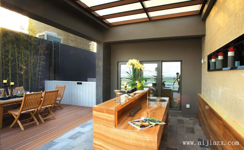 舒適的新中式風(fēng)格陽(yáng)臺(tái)裝修效果圖